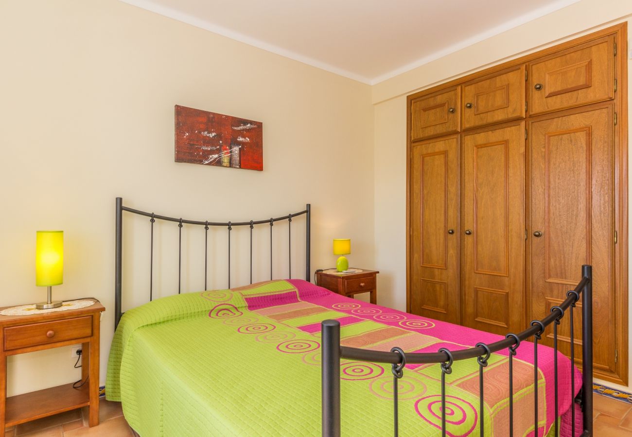 House in Manta Rota - Villa with private pool and patio 800m from the beach by AlgarveManta (9V3)