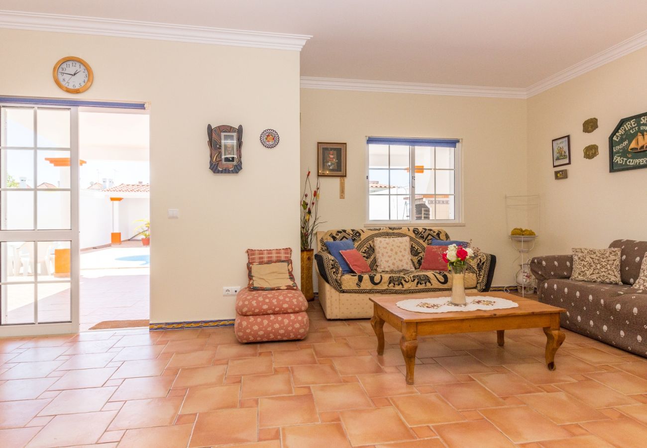 House in Manta Rota - Villa with private pool and patio 800m from the beach by AlgarveManta (9V3)