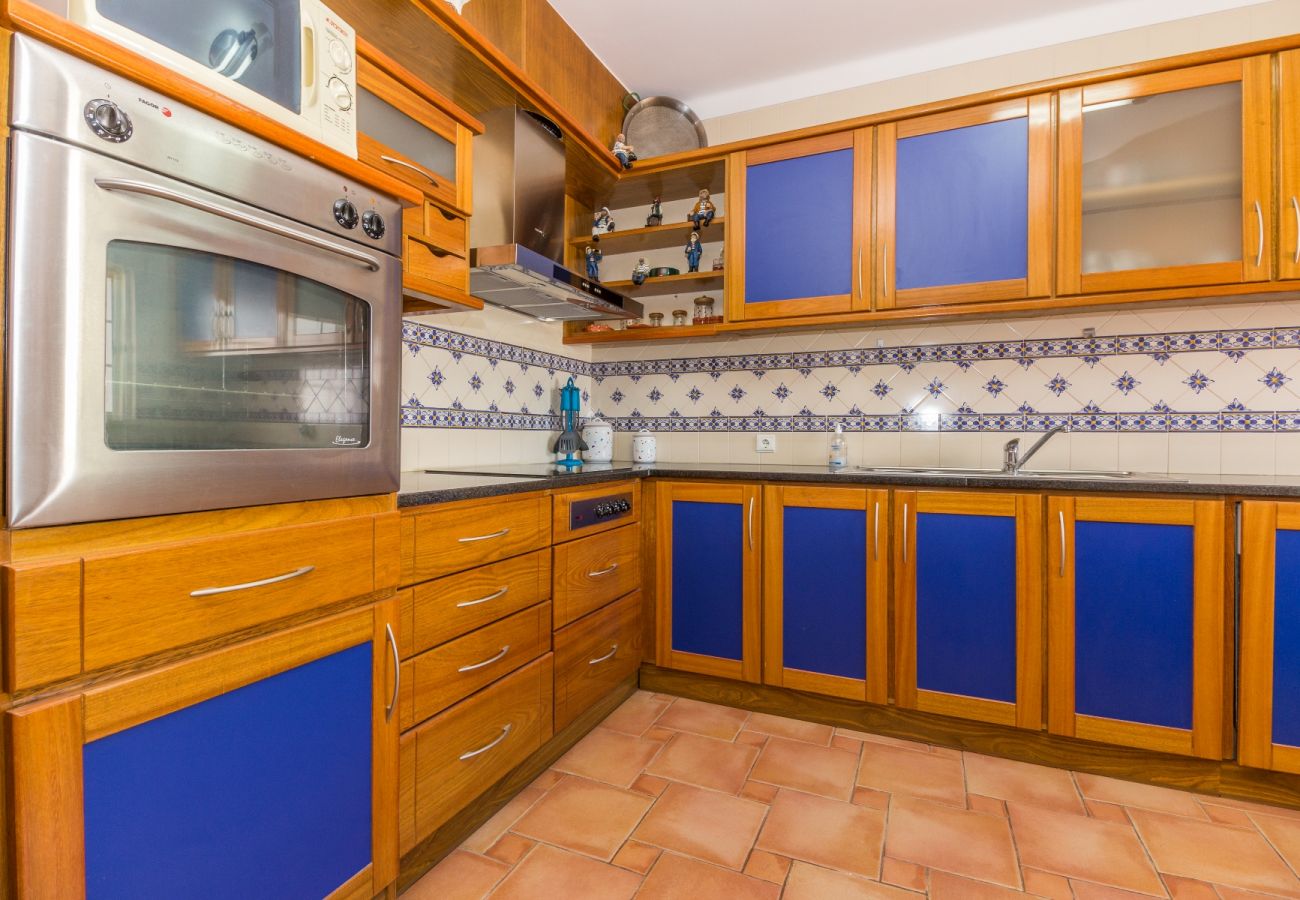 House in Manta Rota - Villa with private pool and patio 800m from the beach by AlgarveManta (9V3)