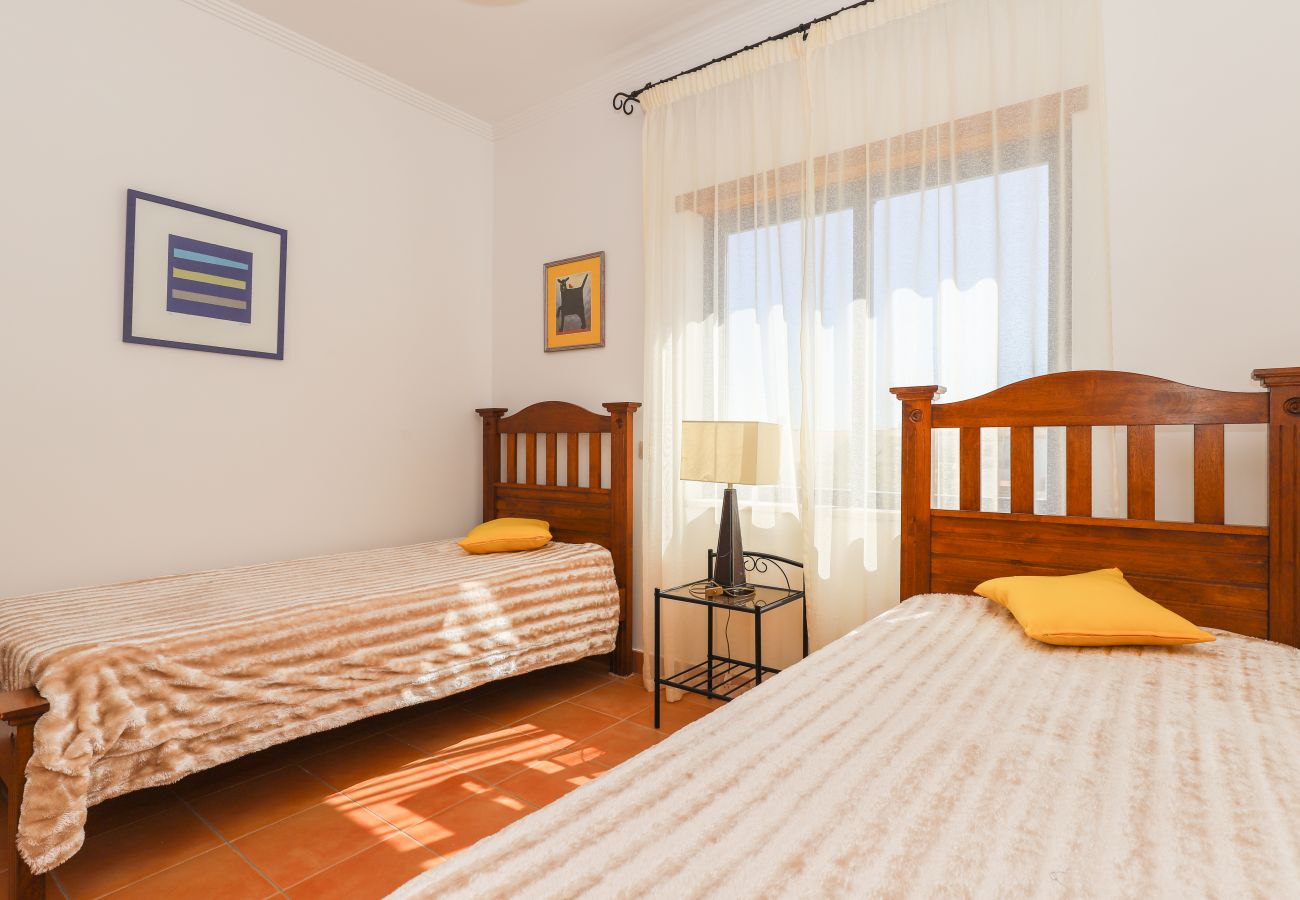Residence in Manta Rota - House in condominium with swimming pool 650m from the beach by AlgarveManta (51V3)