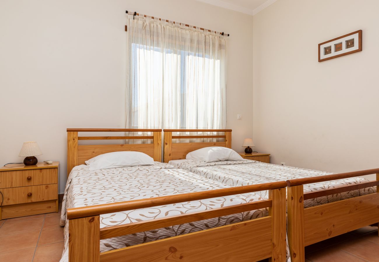 Residence in Manta Rota - House in condominium with swimming pool 650m from the beach by AlgarveManta (52V3)