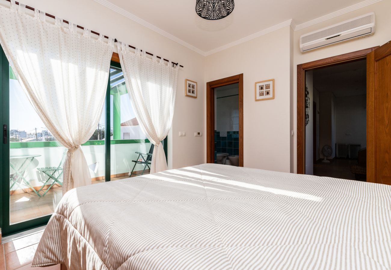 Residence in Manta Rota - House in condominium with swimming pool 650m from the beach by AlgarveManta (52V3)