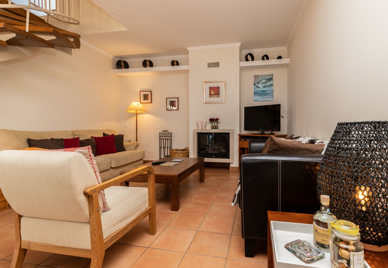 Residence in Manta Rota - House in condominium with swimming pool 650m from the beach by AlgarveManta (52V3)