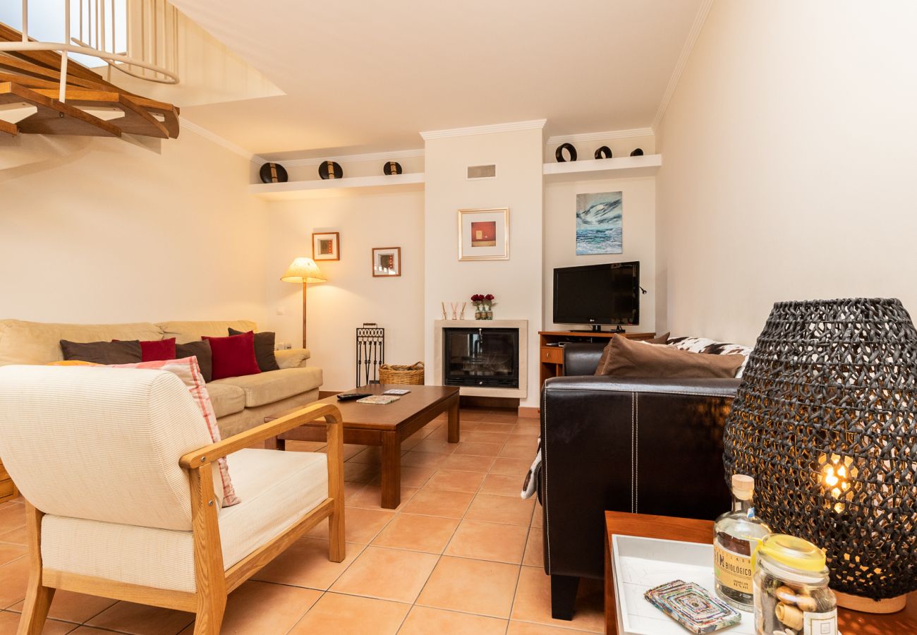 Residence in Manta Rota - House in condominium with swimming pool 650m from the beach by AlgarveManta (52V3)