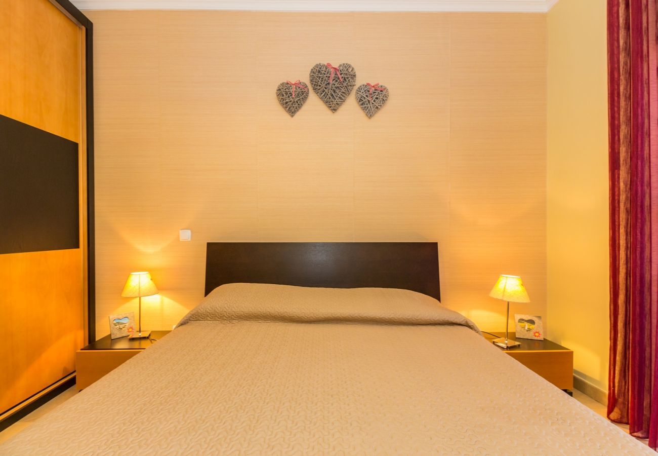 House in Manta Rota - 3 bedroom villa with patio and WIFI by AlgarveManta (55V3)