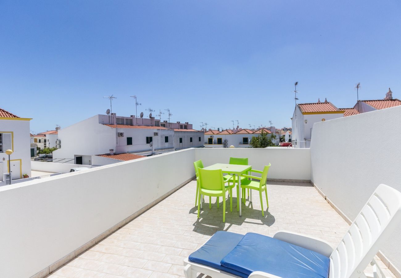 House in Manta Rota - Villa with 4 bedrooms and swimming pool with WIFI 300m from the beach by AlgarveManta (5V4)
