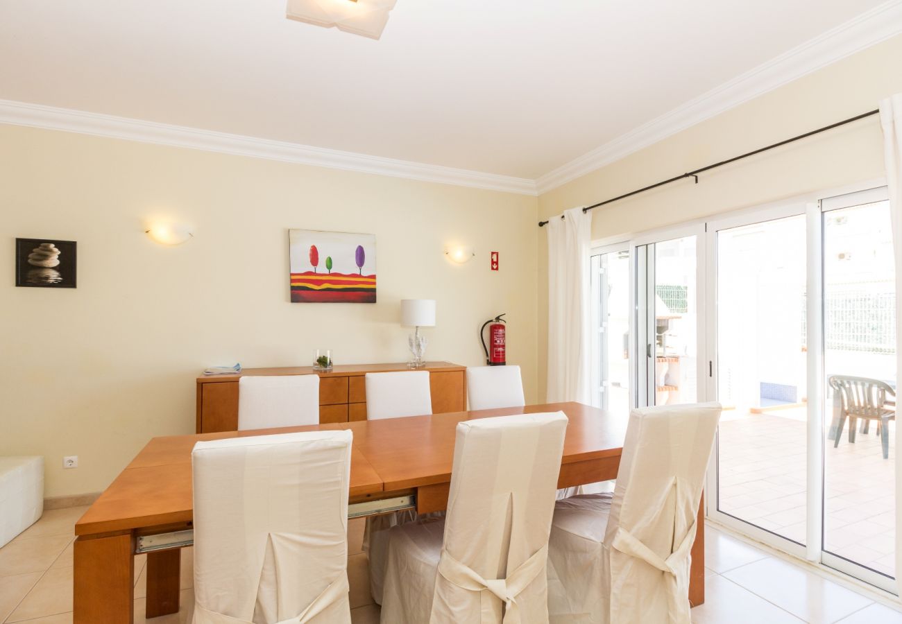 House in Manta Rota - Villa with 4 bedrooms and swimming pool with WIFI 300m from the beach by AlgarveManta (5V4)