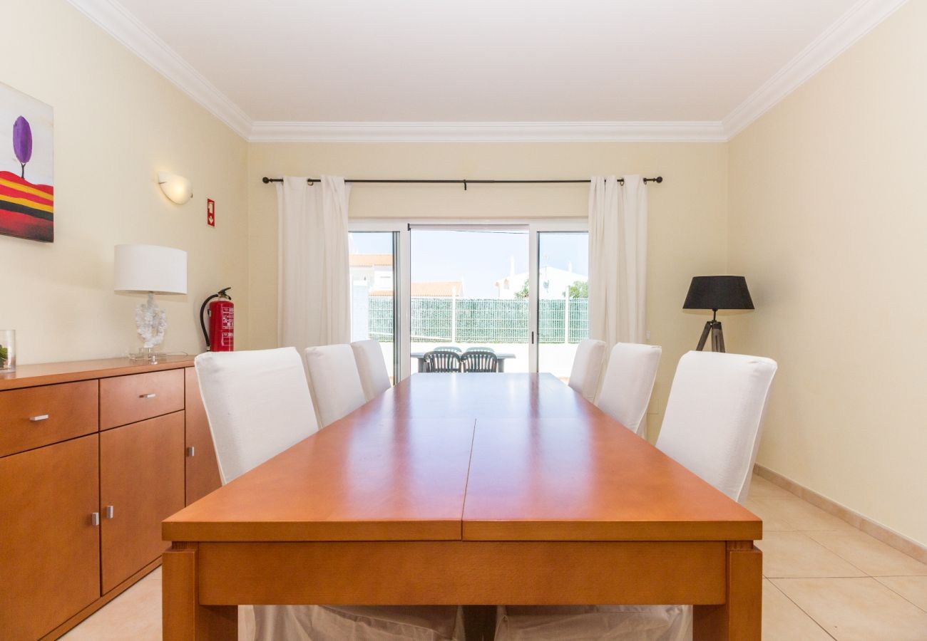 House in Manta Rota - Villa with 4 bedrooms and swimming pool with WIFI 300m from the beach by AlgarveManta (5V4)