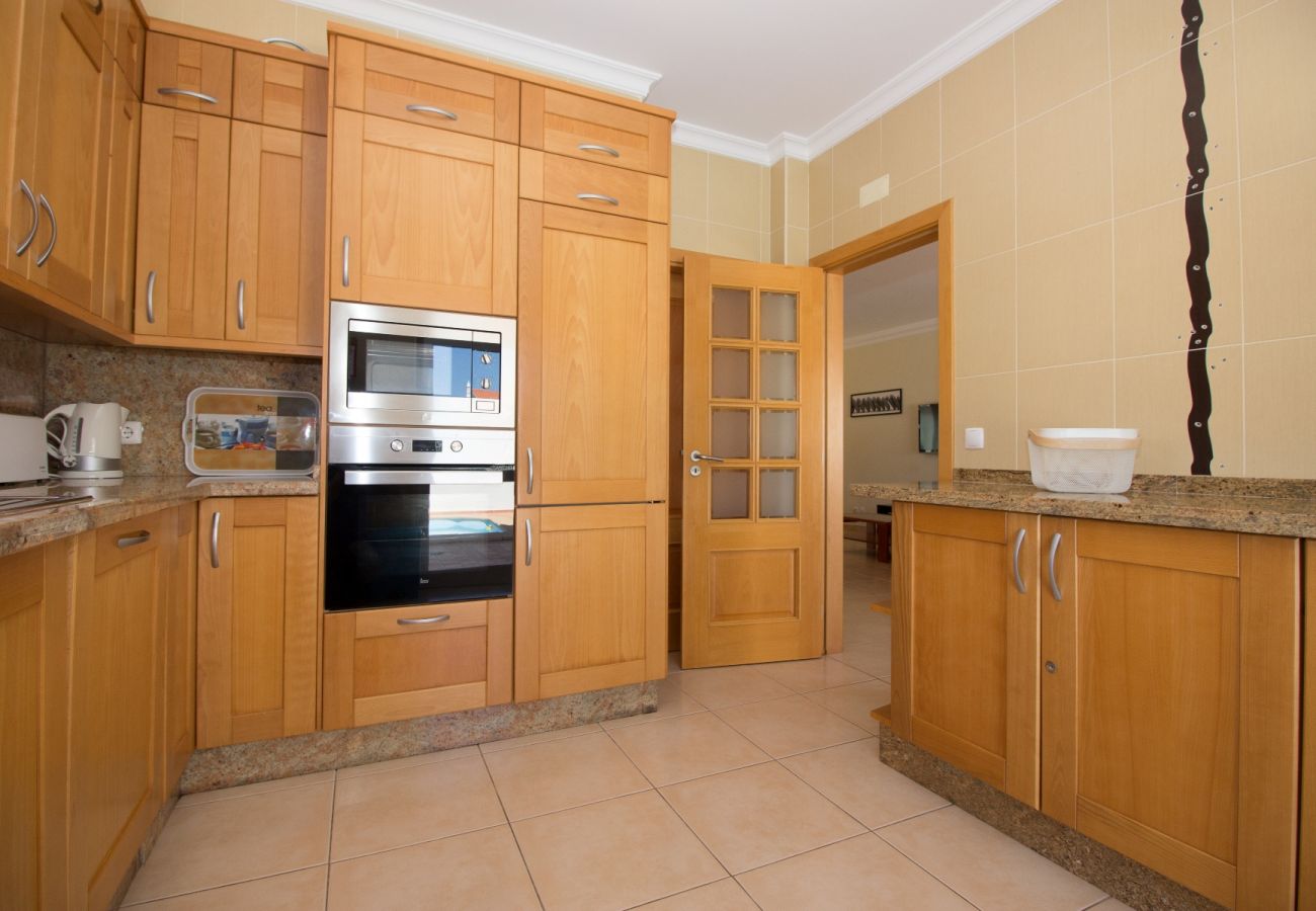 House in Manta Rota - Villa with 4 bedrooms and swimming pool with WIFI 300m from the beach by AlgarveManta (5V4)