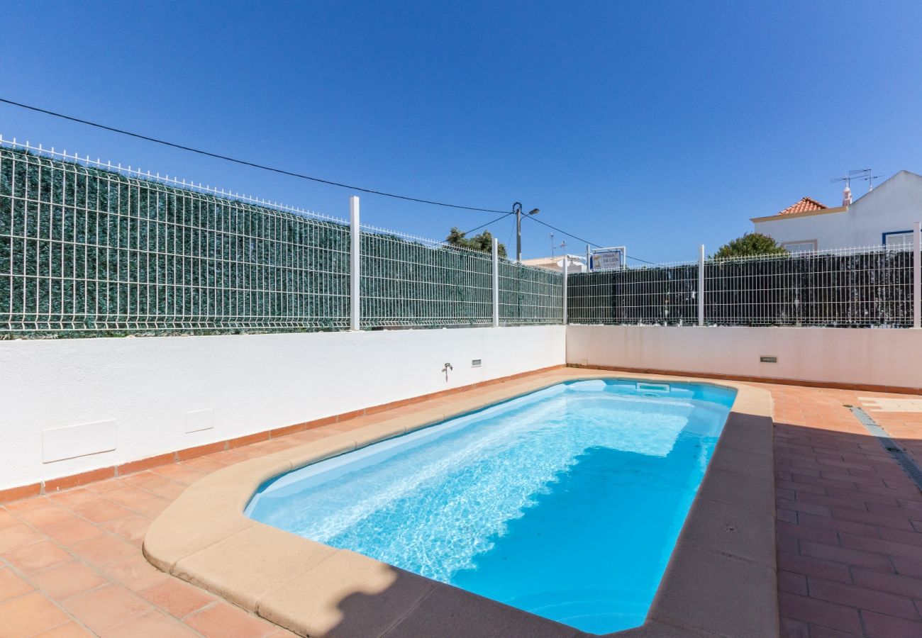 House in Manta Rota - Villa with 4 bedrooms and swimming pool with WIFI 300m from the beach by AlgarveManta (5V4)