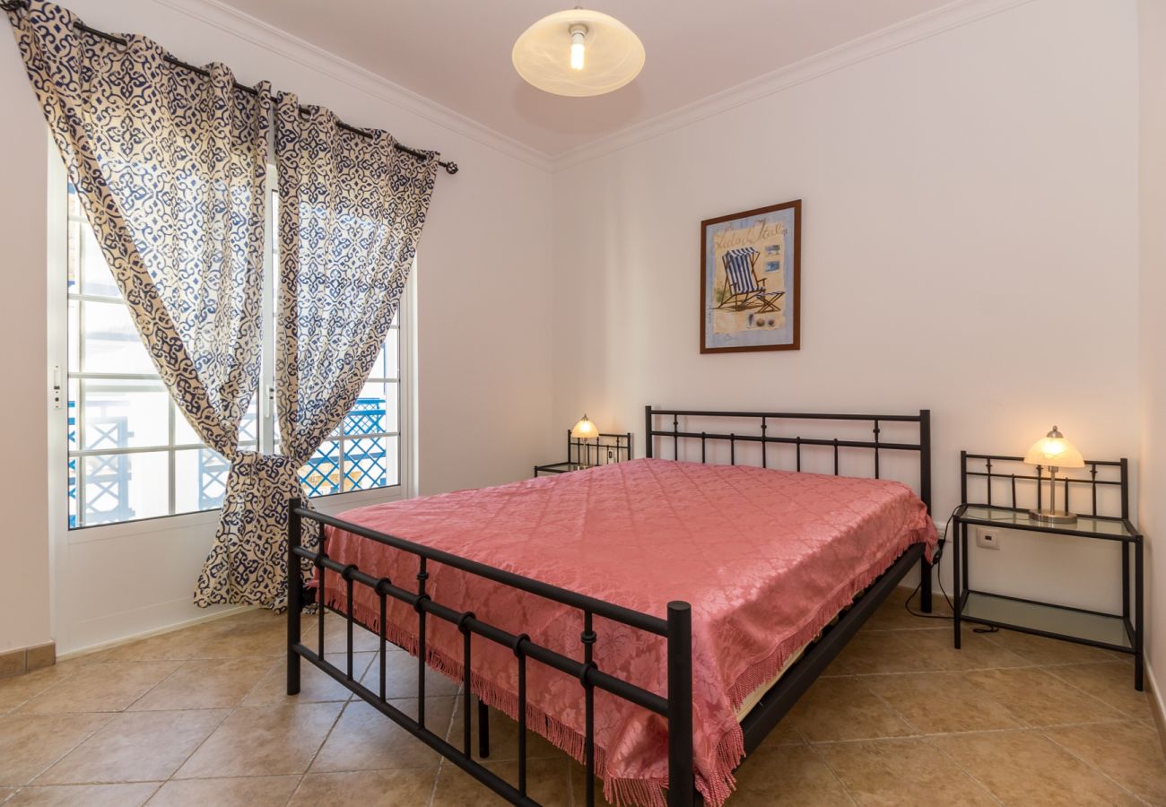 Residence in Manta Rota - 4 bedroom villa in condominium with swimming pool by AlgarveManta (4V4)
