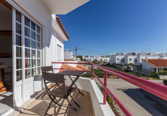  in Manta Rota - 1 bedroom apartment 50 m from the beach and Wi-Fi by AlgarveManta