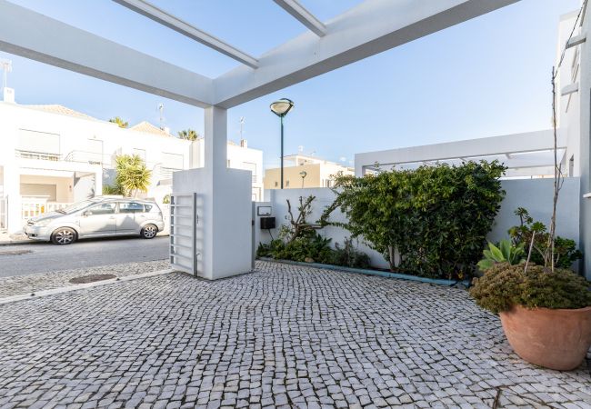 Townhouse in Manta Rota - 8V2