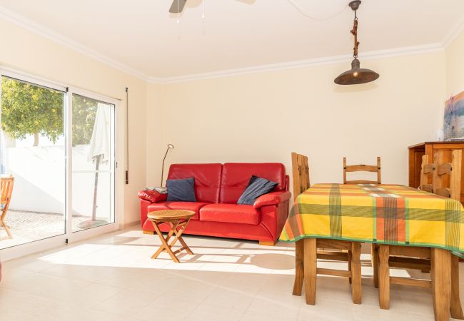 Townhouse in Manta Rota - 8V2