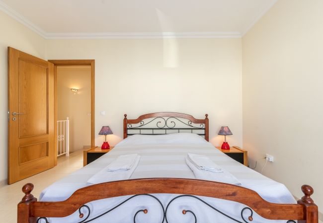 Townhouse in Manta Rota - 8V2