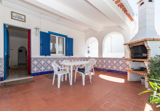  in Manta Rota - House 50m from the beach, patio with barbecue and fiber internet by ALGARVEMANTA