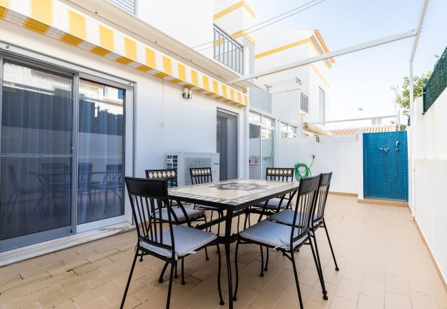  in Manta Rota - 2 bedroom apartment with Wi-Fi by AlgarveManta (8T2)