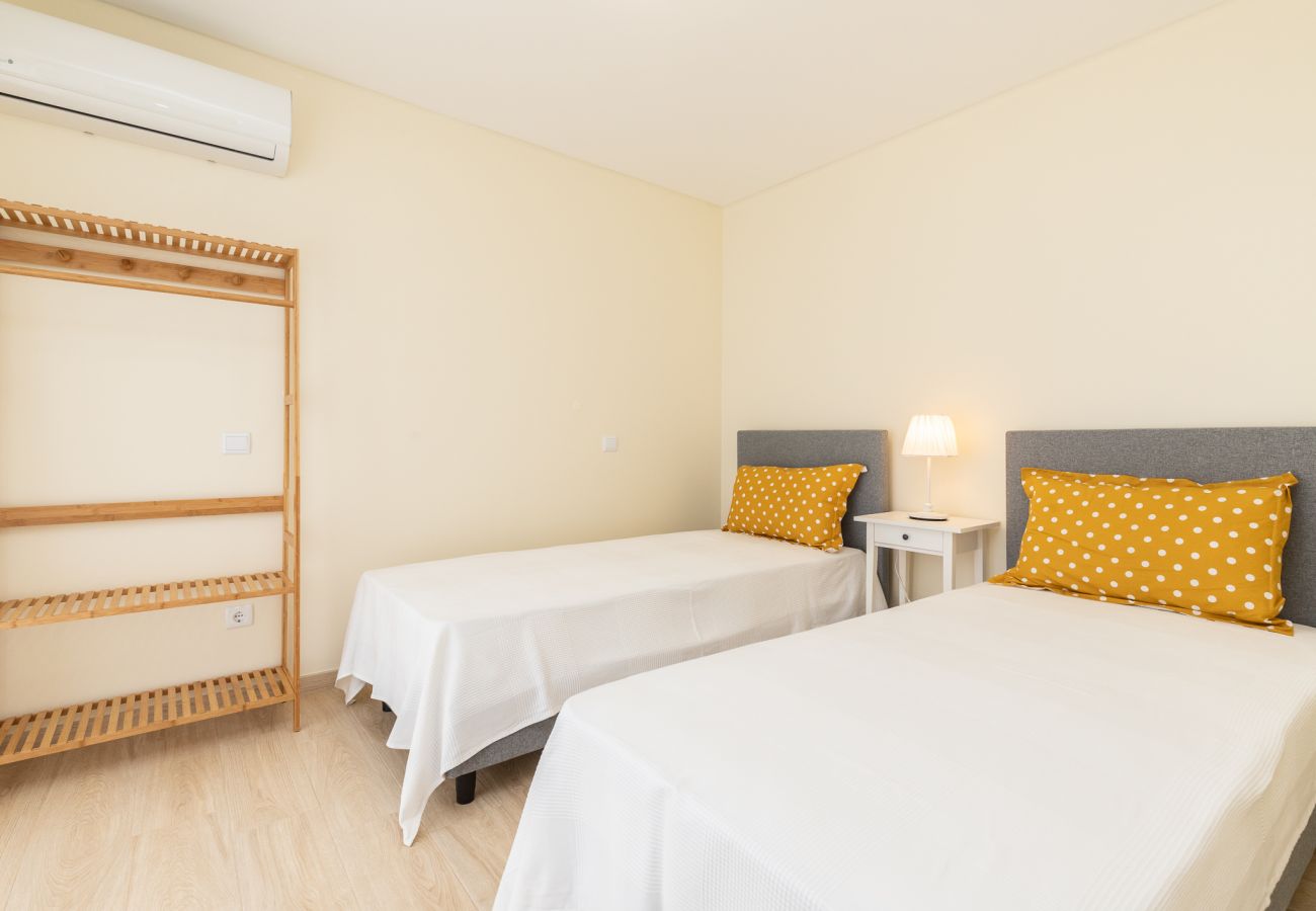 Apartment in Manta Rota - T2 in condominium with pool by AlgarveManta (3T2)