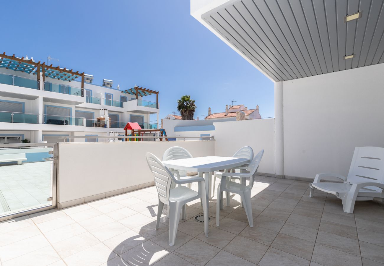 Apartment in Manta Rota - T2 in condominium with pool by AlgarveManta (3T2)