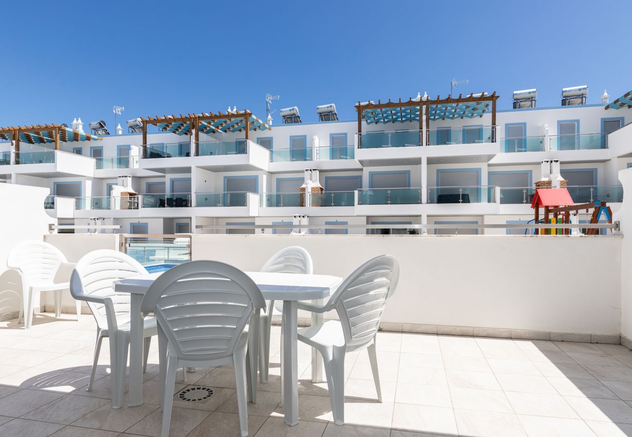 Apartment in Manta Rota - T2 in condominium with pool by AlgarveManta (3T2)