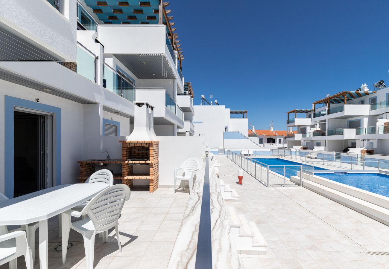 Apartment in Manta Rota - T2 in condominium with pool by AlgarveManta (3T2)
