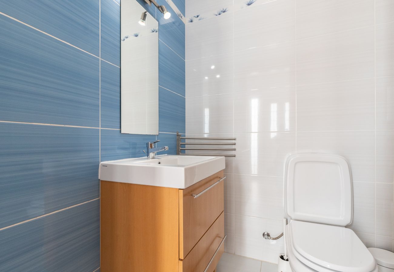 Residence in Manta Rota - 4 bedroom villa in condominium with pool and WIFI by AlgarveManta (8V4)