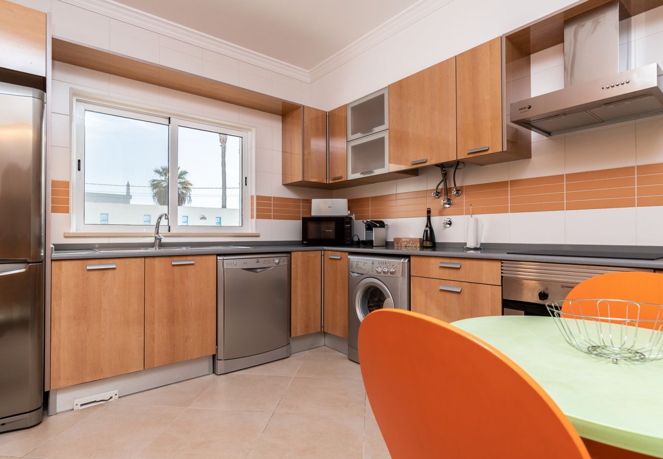 Residence in Manta Rota - 4 bedroom villa in condominium with pool and WIFI by AlgarveManta (8V4)