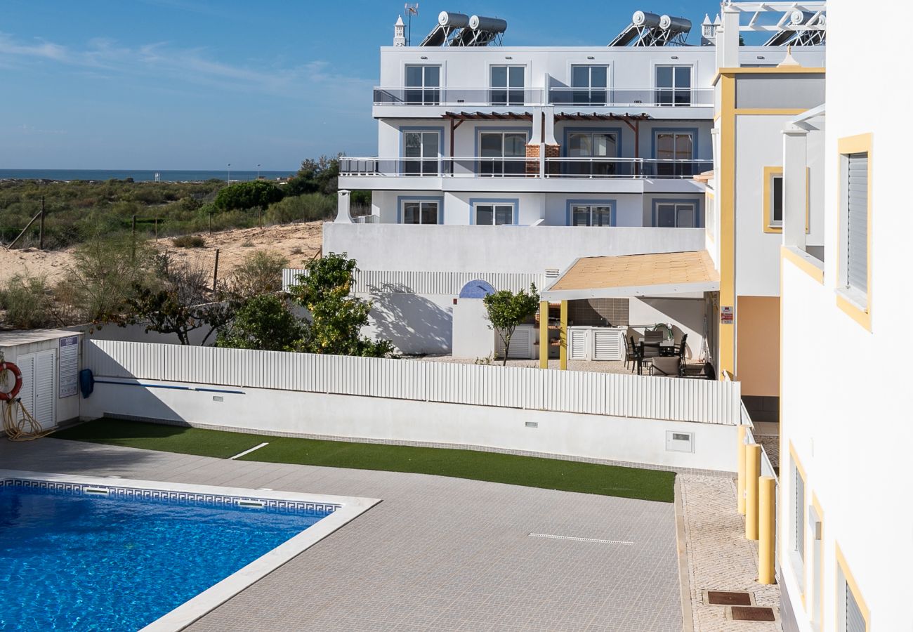 Apartment in Manta Rota - Apartment in condominium with swimming pool at 50m from the beach by AlgarveManta (6T2)