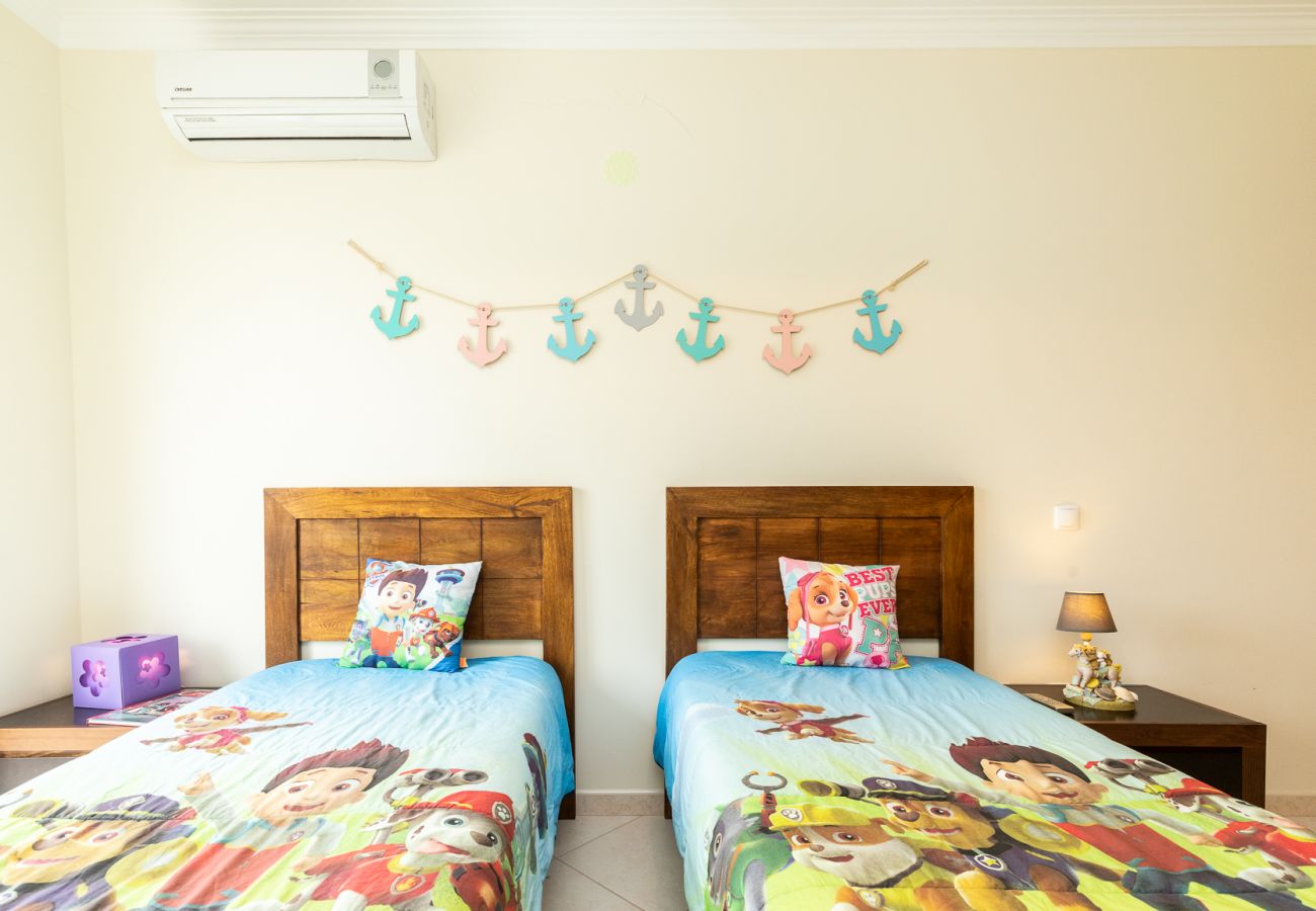 Villa in Manta Rota - 3 bedroom villa with private pool and Wi-Fi by AlgarveManta (13V3)