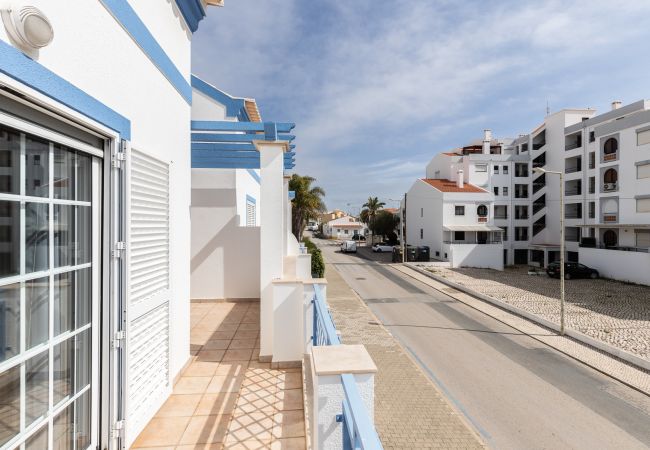 Villa in Manta Rota - 3 bedroom villa in a condominium with swimming pool by AlgarveManta (17V3) Villa in Manta Rota - 3 bedroom villa in a condominium with swimming pool by AlgarveManta (17V3)