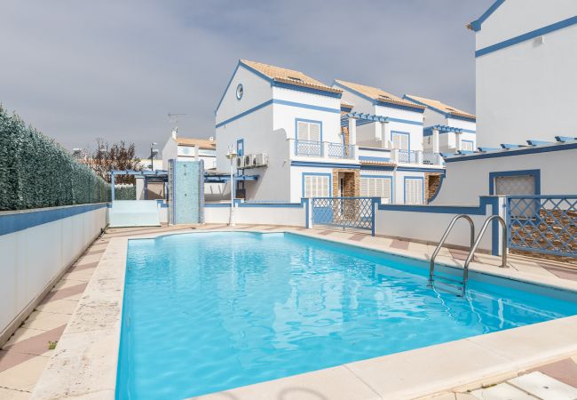 Villa in Manta Rota - 3 bedroom villa in a condominium with swimming pool by AlgarveManta (17V3) Villa in Manta Rota - 3 bedroom villa in a condominium with swimming pool by AlgarveManta (17V3)