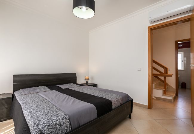 Terraced House in Manta Rota - 3 bedroom villa in condominium with pool by AlgarveManta (3V3) Terraced House in Manta Rota - 3 bedroom villa in condominium with pool by AlgarveManta (3V3)