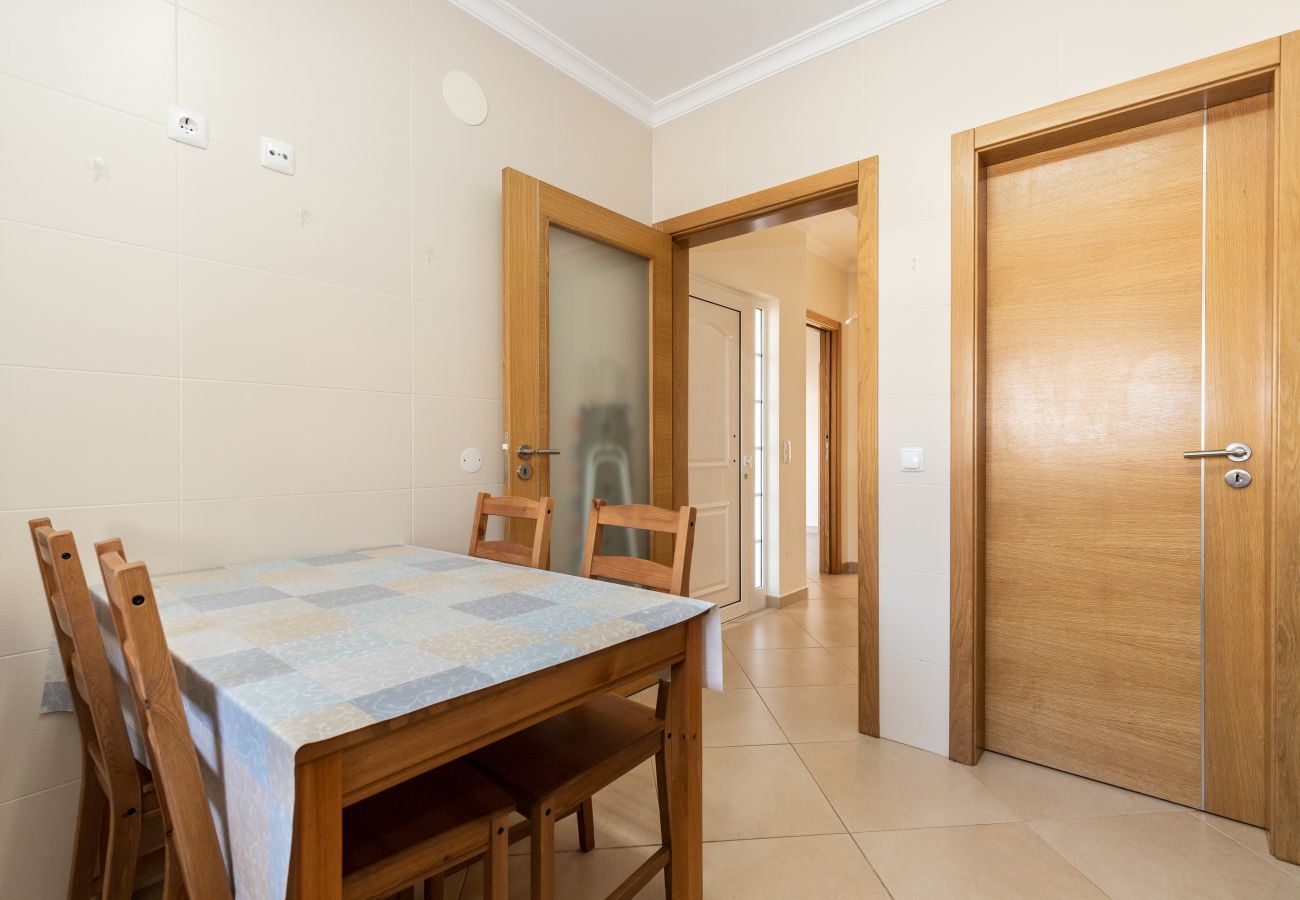 Townhouse in Manta Rota - 4 bedroom villa with patio by AlgarveManta (2V4)