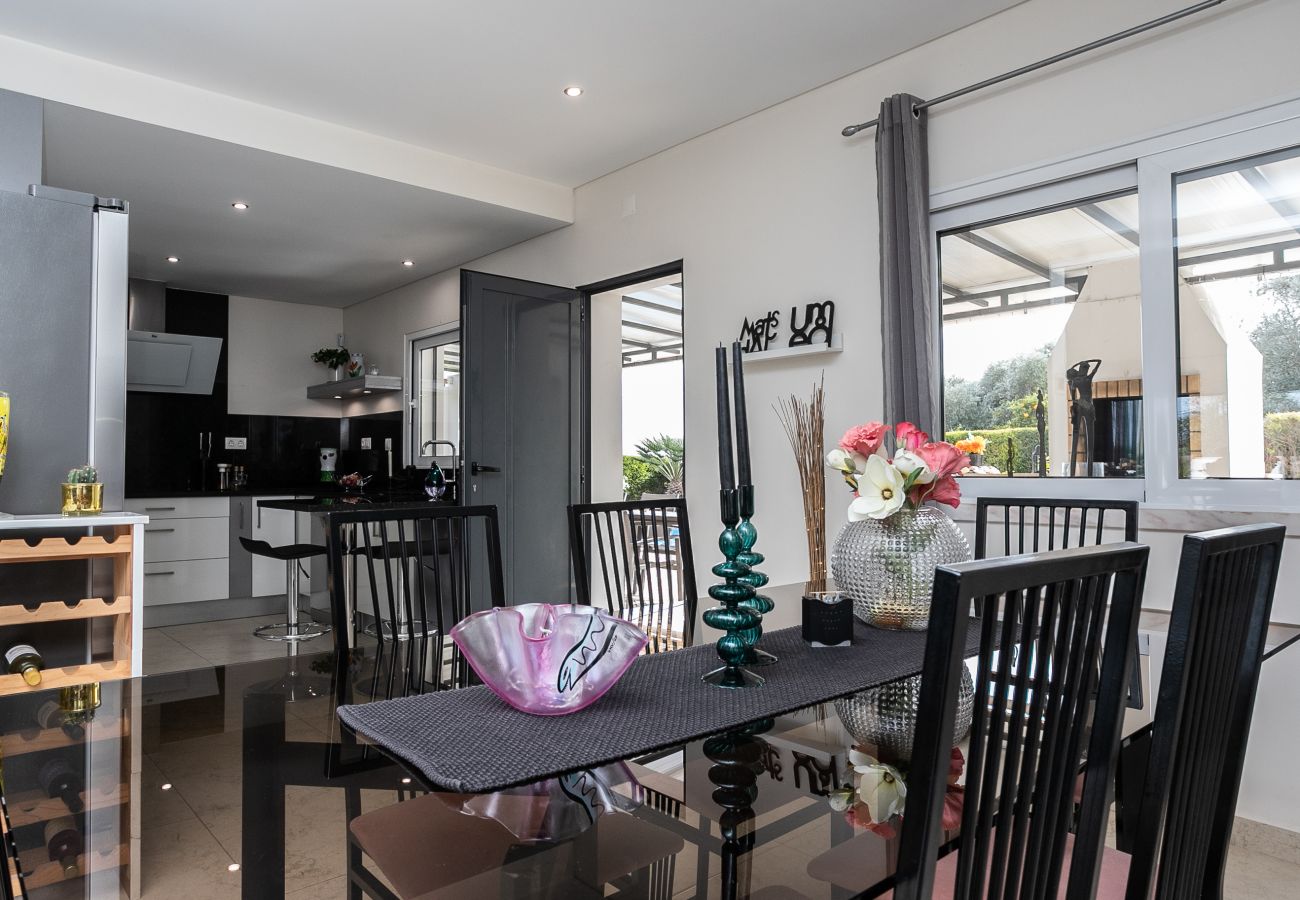 Villa in Altura - Charming Villa with Private Pool (4V4)