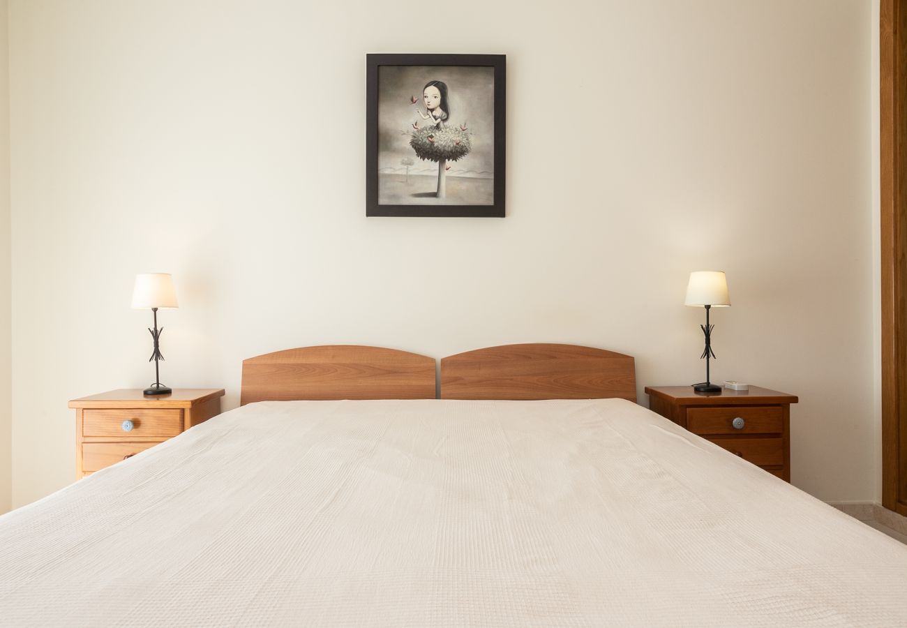 Villa in Manta Rota - 4-bedroom villa with patio, barbecue and air conditioning by AlgarveManta (11V4)
