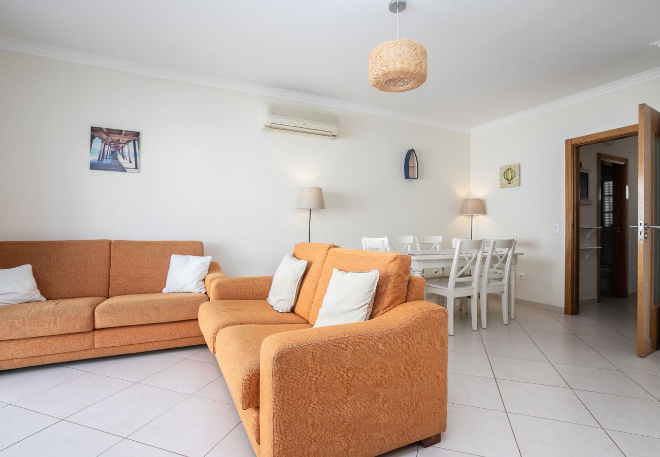 Villa in Manta Rota - 4-bedroom villa with patio, barbecue and air conditioning by AlgarveManta (11V4)