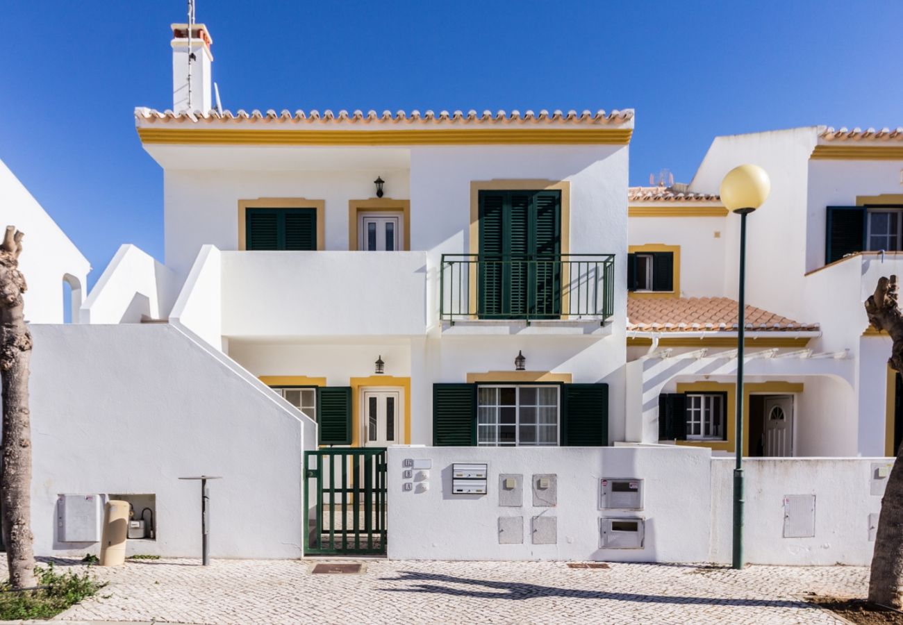 Apartamento en Manta Rota - Apartamento de 3 habitaciones con piscina privada by AlgarveManta (4T3)