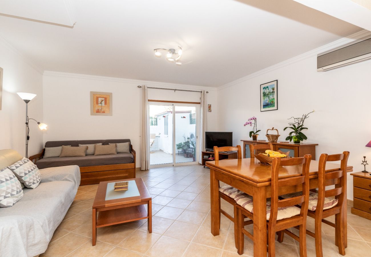 Casa adosada en Manta Rota - Vivienda con aparcamiento privado by AlgarveManta (3V2)