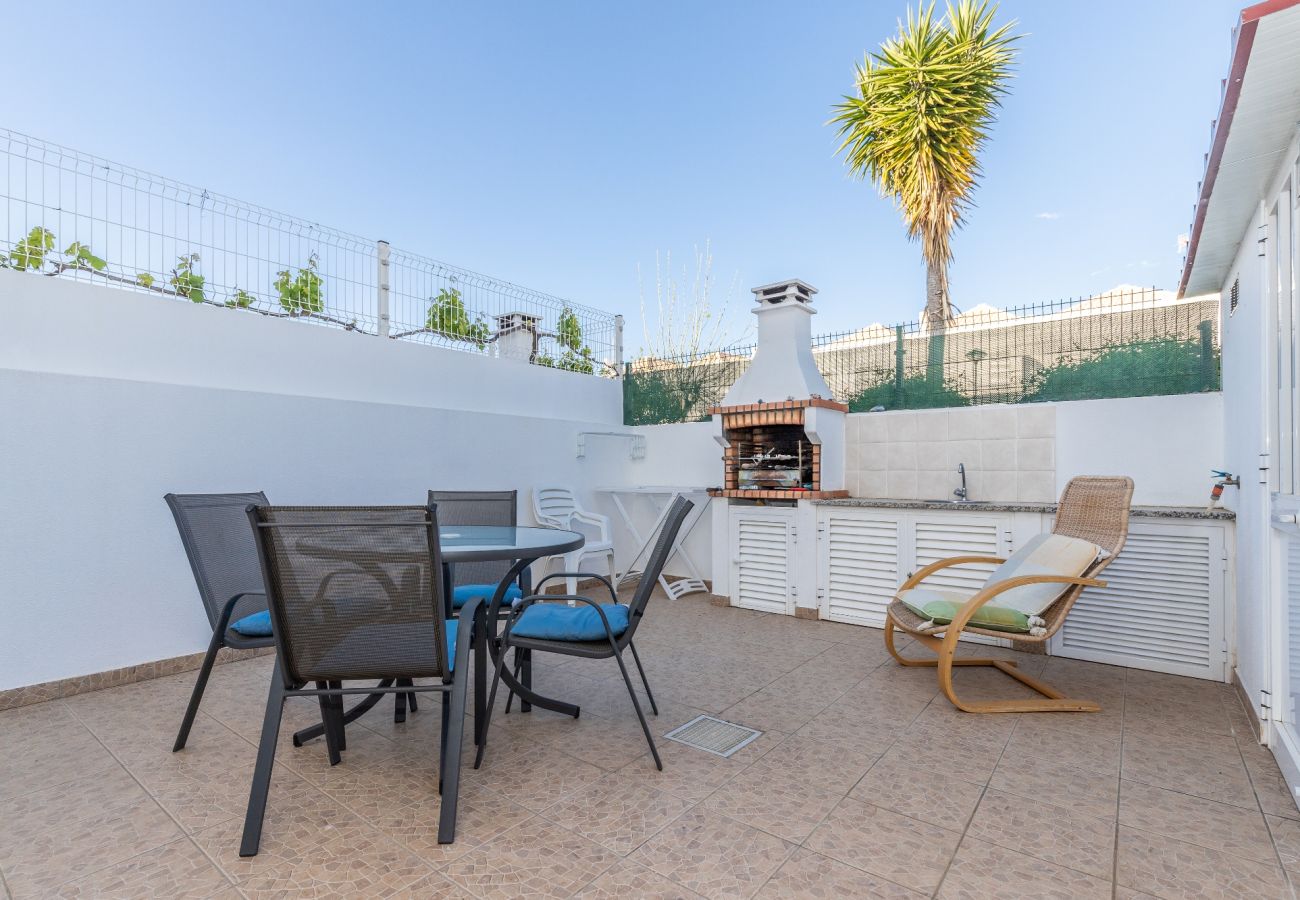 Casa adosada en Manta Rota - Vivienda con aparcamiento privado by AlgarveManta (3V2)