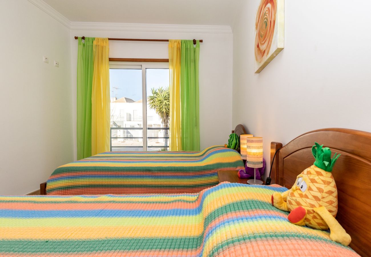 Casa adosada en Manta Rota - Vivienda con aparcamiento privado by AlgarveManta (3V2)