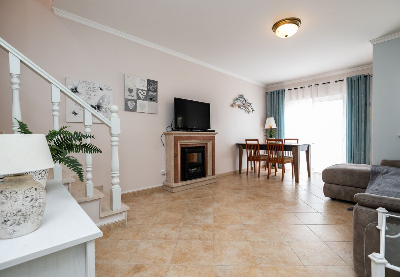 Residencial en Manta Rota - Casa de 2 habitaciones con aparcamiento y patio by AlgarveManta  (4V2)