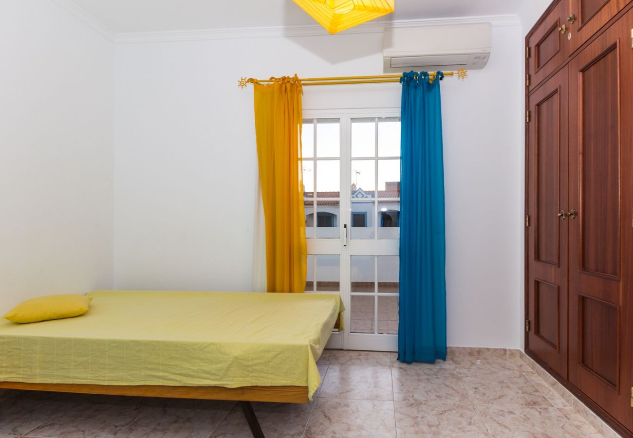 Casa en Manta Rota - Casa de 3 habitaciones con patio en la Playa de la Manta Rota by AlgarveManta (2V3)