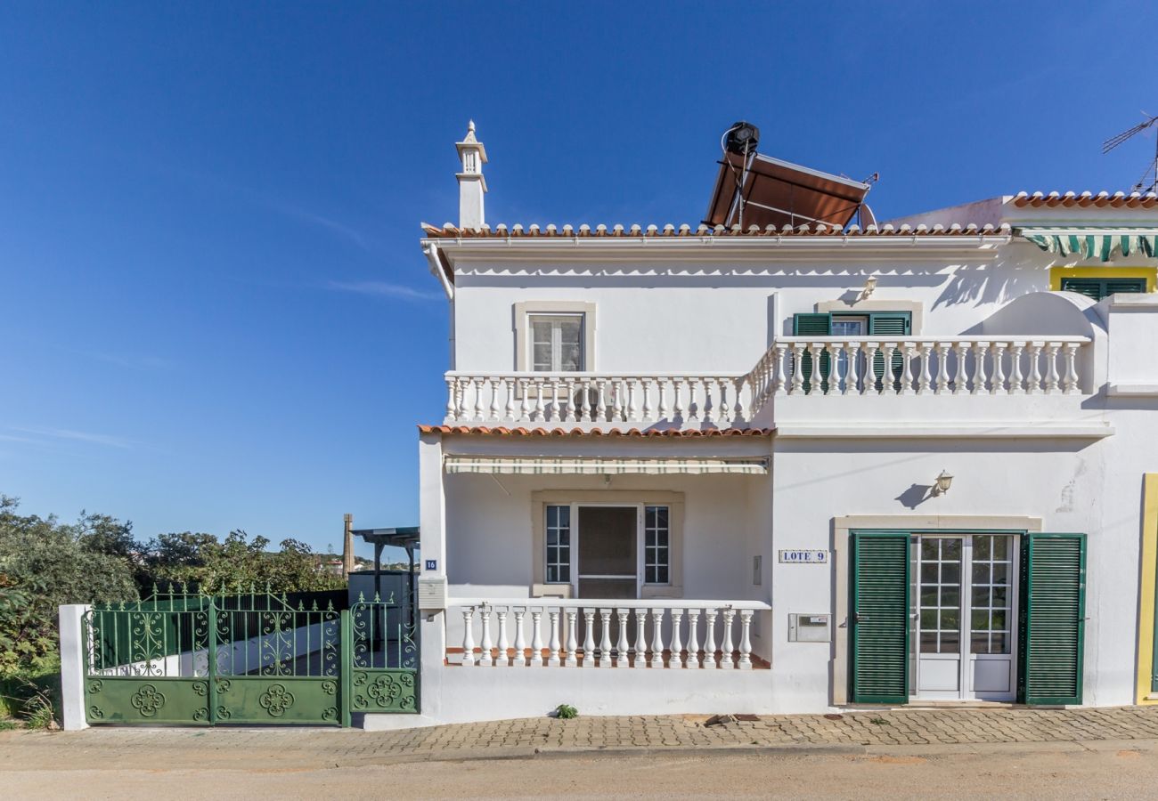 Casa adosada en Altura - Casa de 3 habitaciones con piscina privada en Altura by AlgarveManta (16V2)