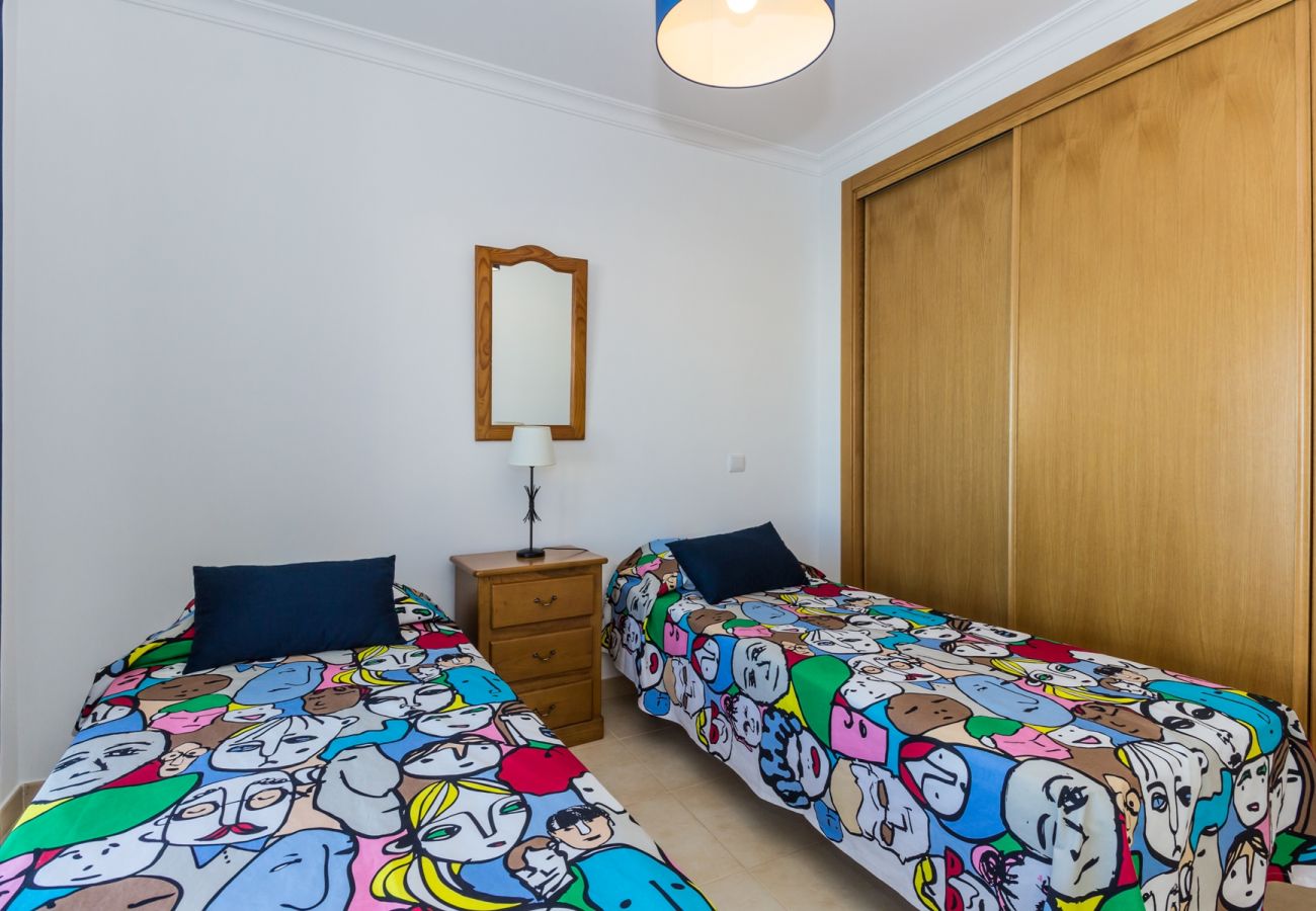 Casa adosada en Manta Rota - Villa de 3 dormitorios en 1ª línea de playa y wifi by AlgarveManta (8V3)