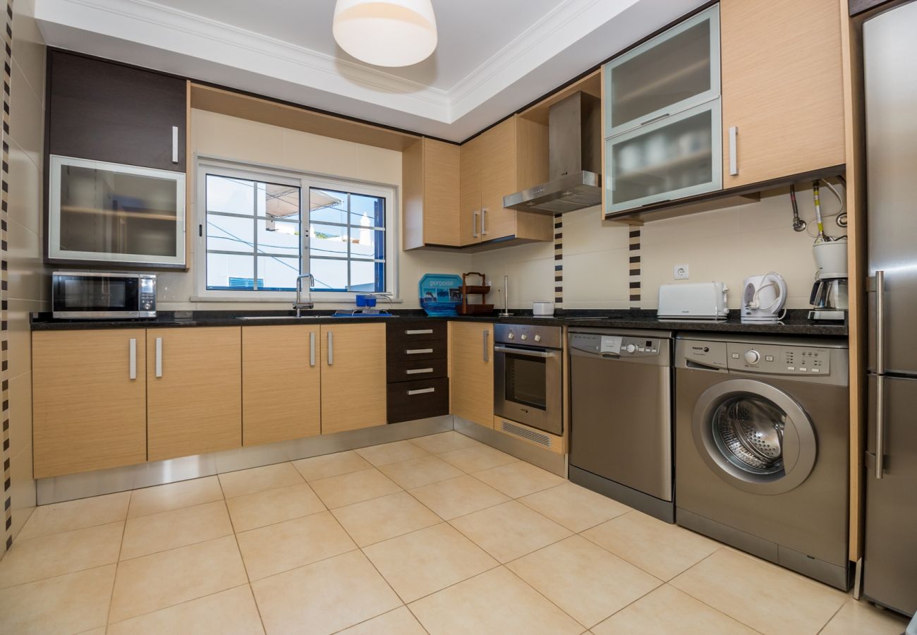 Casa adosada en Manta Rota - Villa de 3 dormitorios en 1ª línea de playa y wifi by AlgarveManta (8V3)