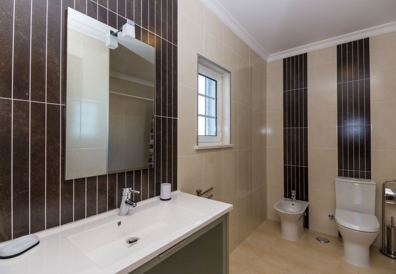 Casa adosada en Manta Rota - Villa de 3 dormitorios en 1ª línea de playa y wifi by AlgarveManta (14V3)