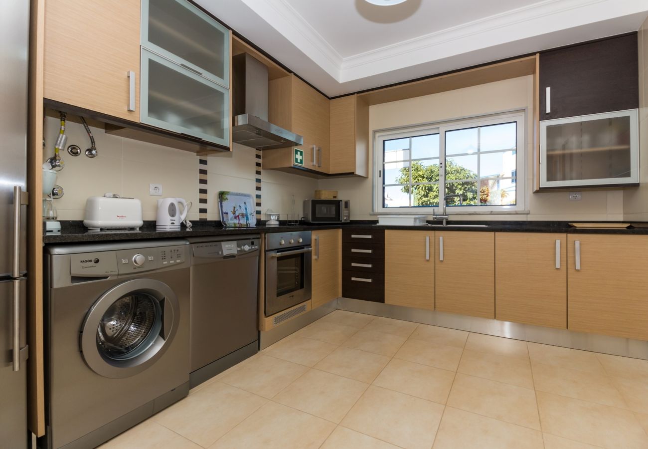 Casa adosada en Manta Rota - Villa de 3 dormitorios en 1ª línea de playa y wifi by AlgarveManta (14V3)