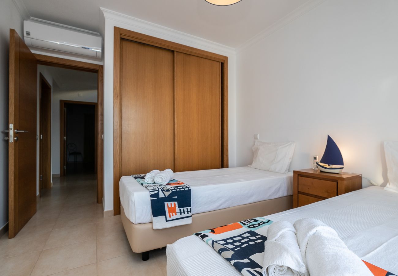 Casa adosada en Manta Rota - Villa de 3 dormitorios en 1ª línea de playa y wifi by AlgarveManta (14V3)