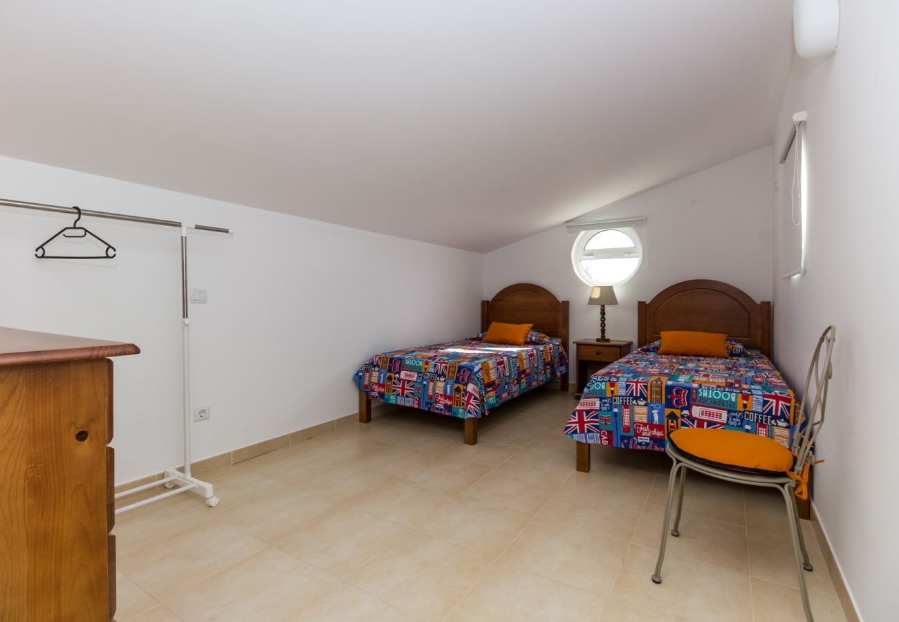 Casa adosada en Manta Rota - Villa de 3 dormitorios en 1ª línea de playa y wifi by AlgarveManta (21V3)