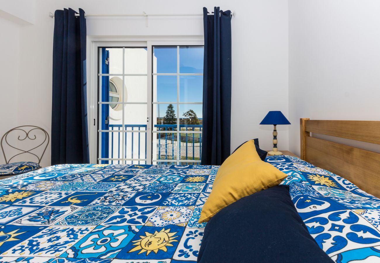 Casa adosada en Manta Rota - Villa de 3 dormitorios en 1ª línea de playa y wifi by AlgarveManta (21V3)